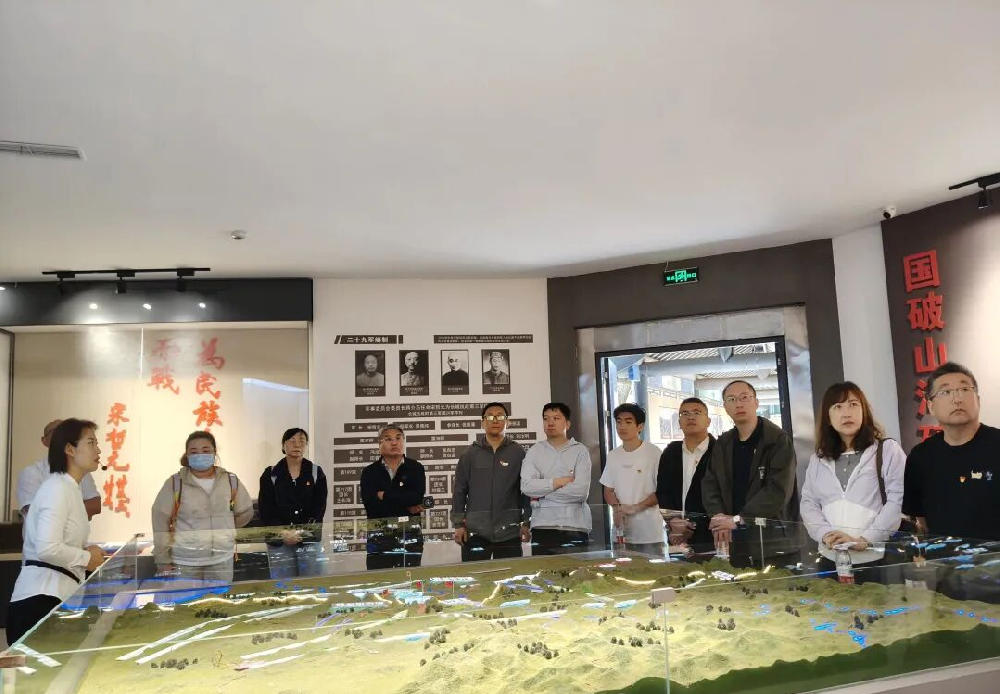 喜峰口长城抗战遗址迎来多批次团体开展现场教学
