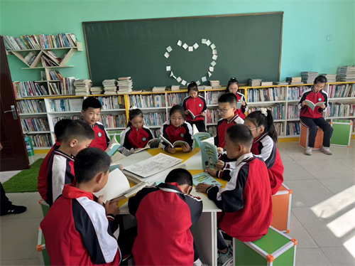 书香润童心 舒兰市青年志愿者协会志愿者走进天德学校爱心图书室
